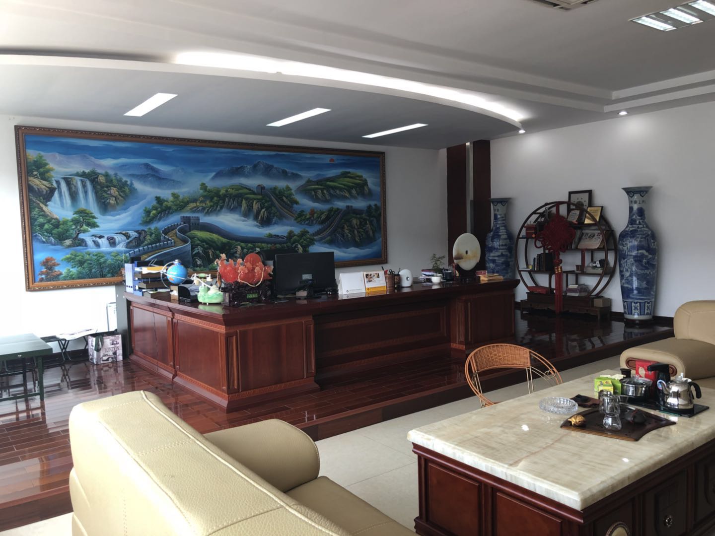 足彩竞彩单场
电源芯厂家办公一角